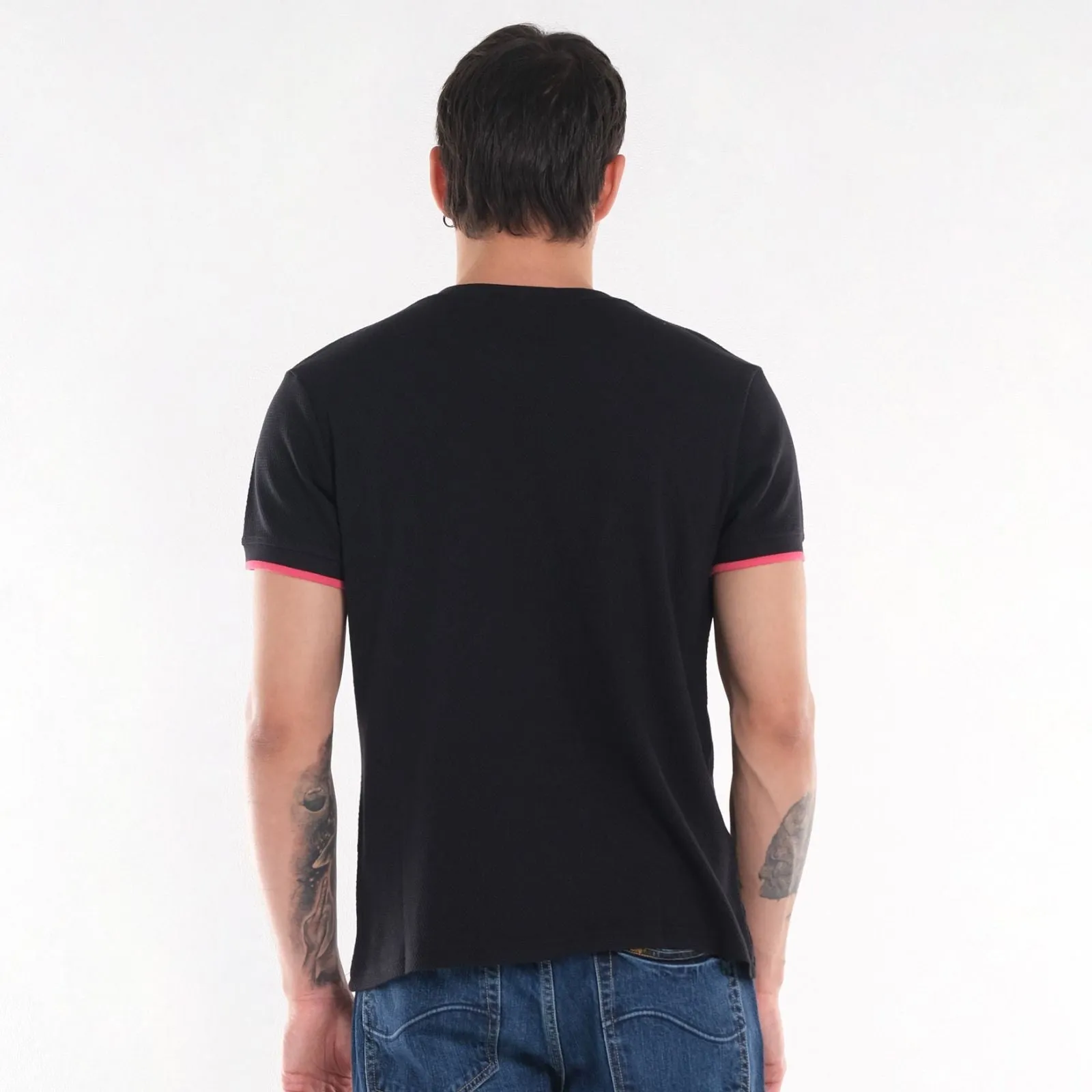 MENS' ROUNDNECK SMALL LOGO TEE