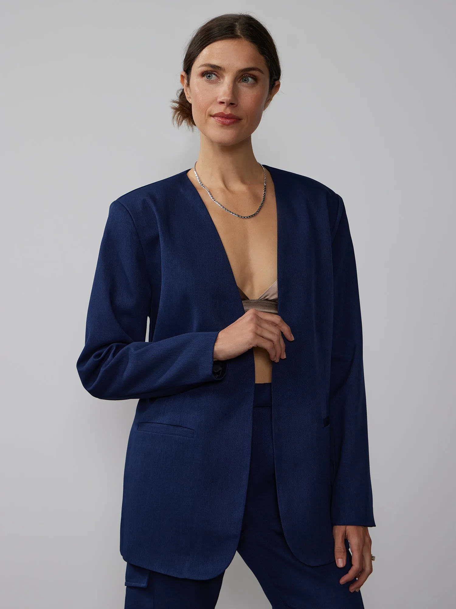 Single Breasted Buttonless Twill Blazer