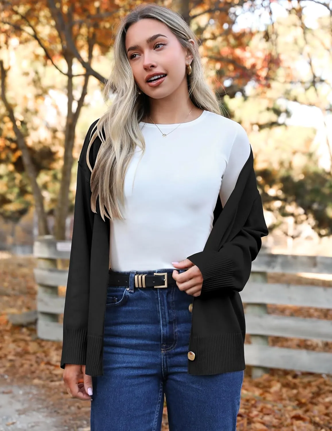Zeagoo Women's Oversized Button Cardigan Sweaters 2024 Fall Open Front Lightweight Cardigans V Neck Loose Knit Outwear