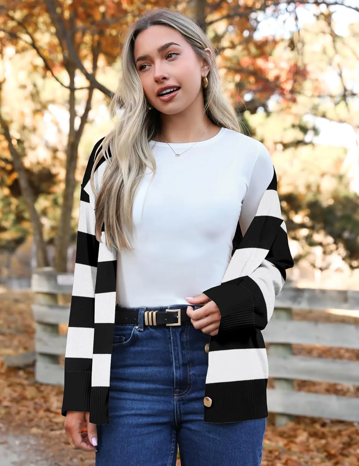 Zeagoo Women's Oversized Button Cardigan Sweaters 2024 Fall Open Front Lightweight Cardigans V Neck Loose Knit Outwear
